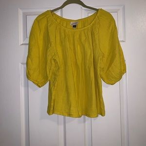 Universal Thread Shirt